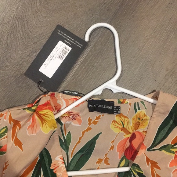 Prettylittlething dress - Picture 3 of 6